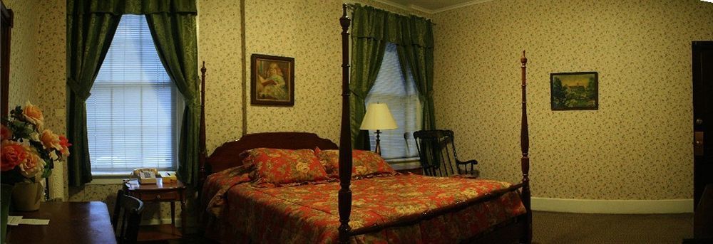 The Yankee Pedlar Inn Torrington Eksteriør bilde